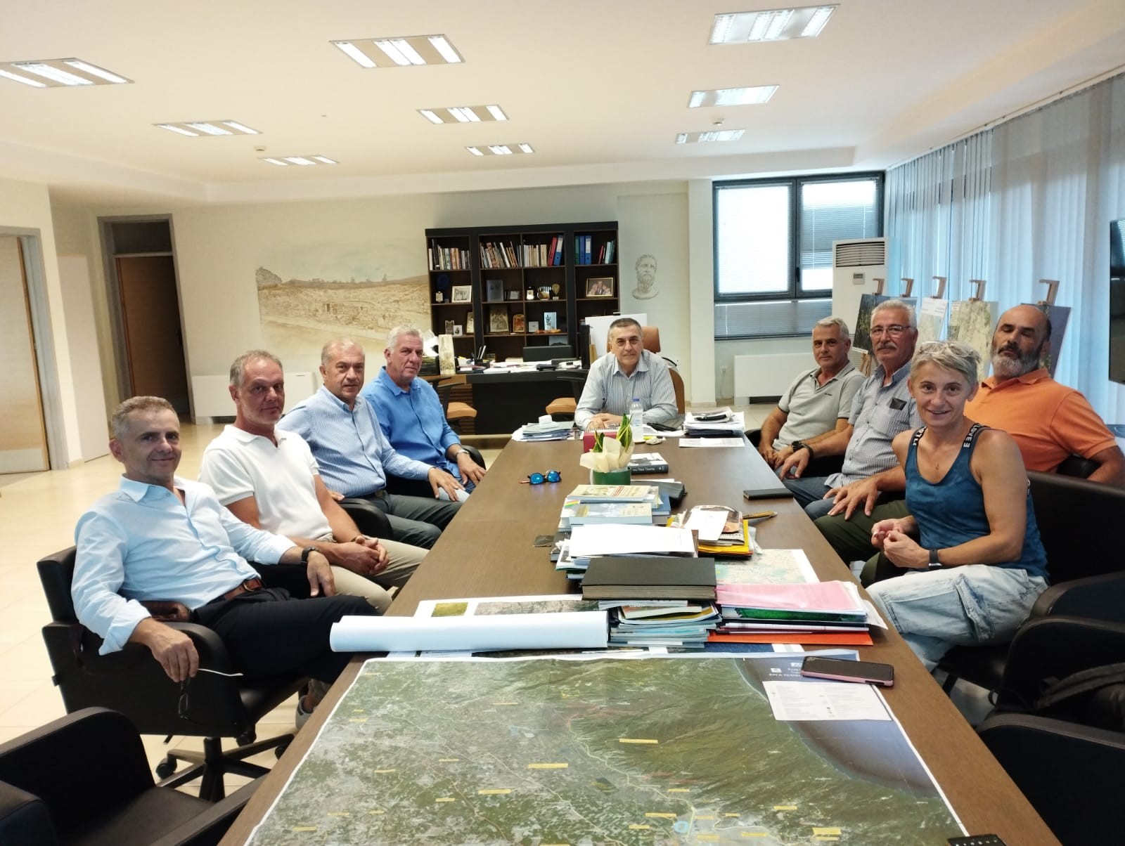Υπογραφές για το "εκπαιδευτικό χιονοδρομικό Κέντρο"